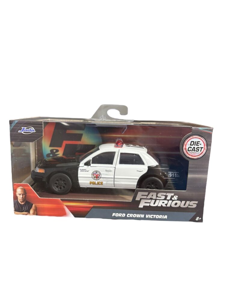 Ford Crown Victoria - 1