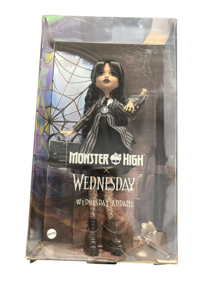 poupée mercredi addams - 1